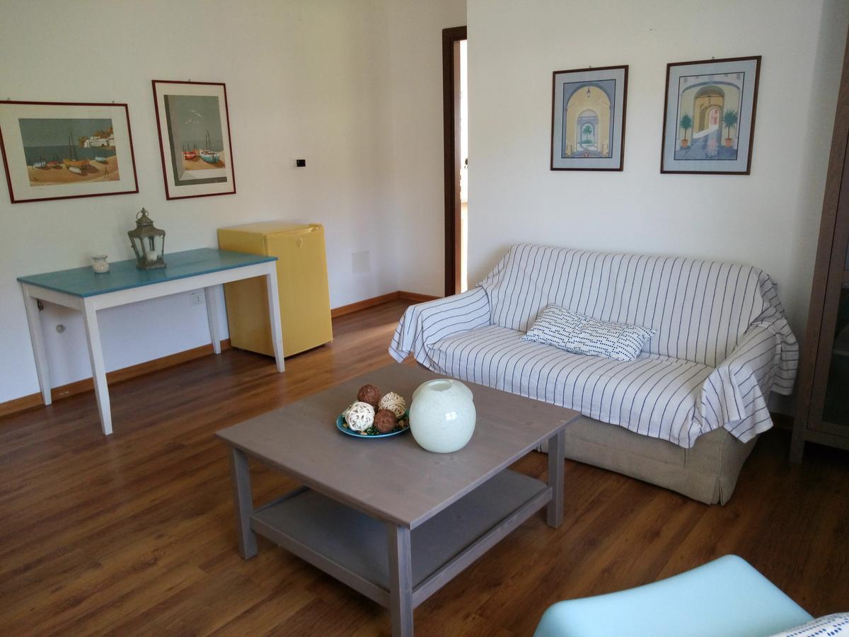 B&B La Casa Bianca Фоссачезія Екстер'єр фото